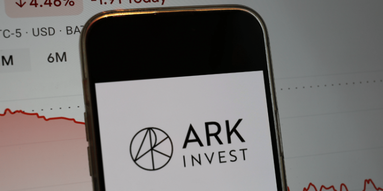 Cathie Wood’s Ark Invest Buys Another $15M of its Spot Bitcoin ETF Shares