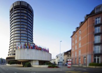 BIS Warns Against Unregulated Metaverse: A Call to Prevent Fragmentation and Corporate Control