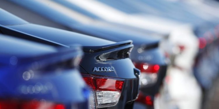 Honda recalls 750,000 U.S. vehicles over air bag defect