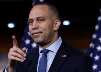 Jeffries hints at bipartisan talks skirting House GOP leadership on Ukraine, Israel aid