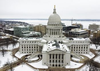 Wisconsin Republicans vote to weaken their lock on the legislature