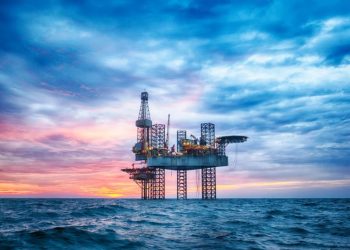 Oil Markets: $83.05 Brent, $77.38 WTI Amid Tensions