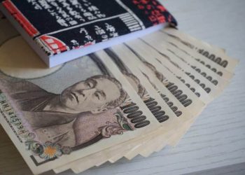 Yen Hits 2-Week Highs: BOJ Policy Shift Looms