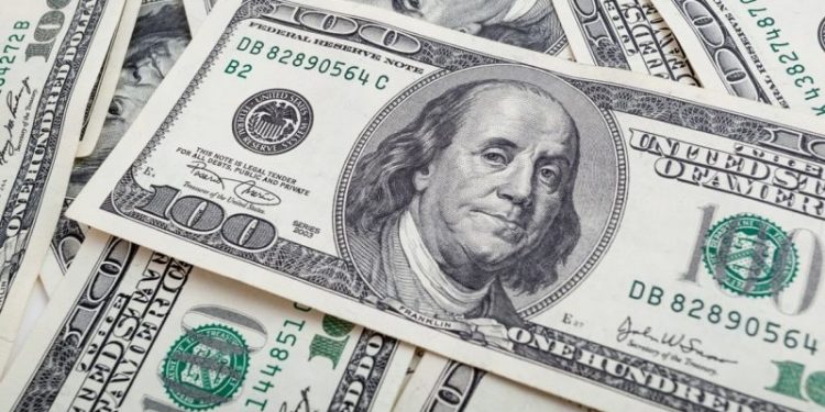 Dollar Holds at 103.77 Amid Fed Rate Cut Speculation