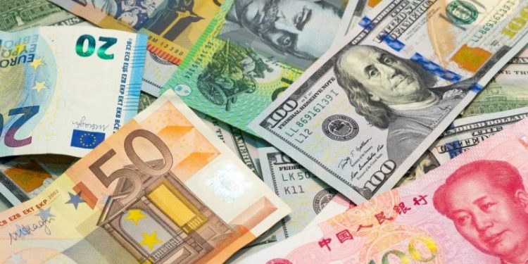 Dollar Index Falls 0.1% Amid CPI Anticipation