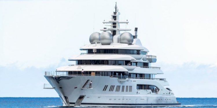 Russian oligarch’s yacht costs U.S. taxpayers close to $1 million a month
