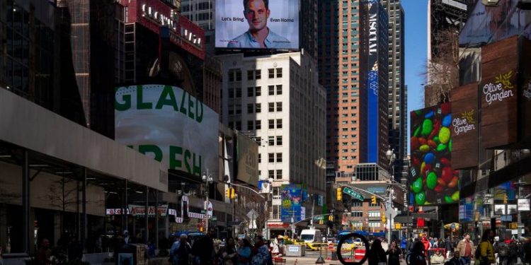 Trump stays silent on detained U.S. reporter as he avoids criticizing Putin