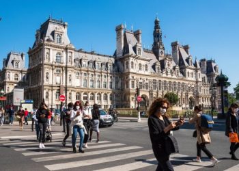 France Slashes Budget by €10B Amid Fiscal Woes