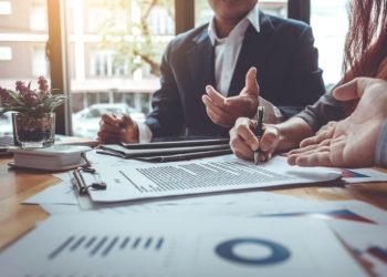 AERO’s 437% Surge: Decoding Crypto Market Impact