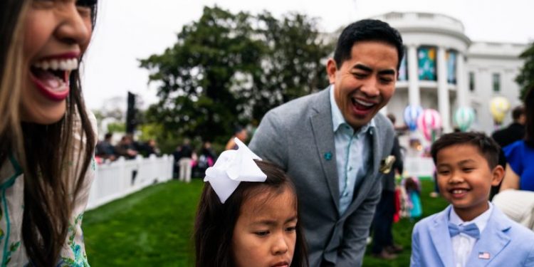 White House Easter Egg Roll hosts record attendees