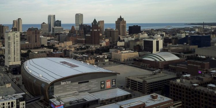 GOP urges Secret Service to move protesters from park near convention arena