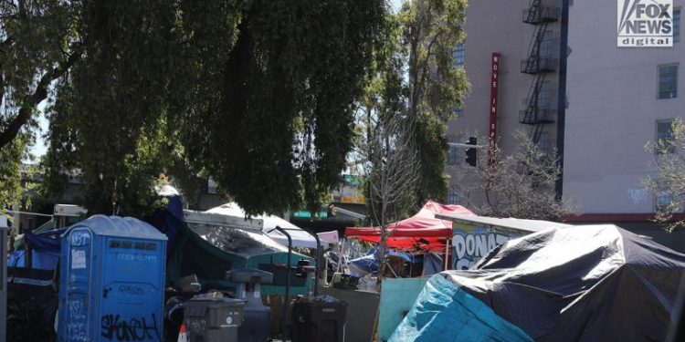 Supreme Court sharply divided over enforcing municipal homeless camping ban