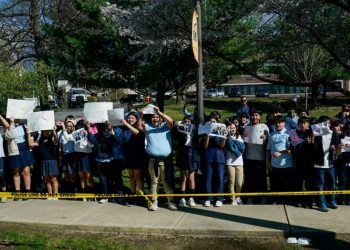 In Pa., Biden’s challenge is highlighted by protests from both sides