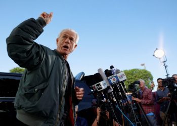 Appeals court sides with judge who threatened Peter Navarro with contempt