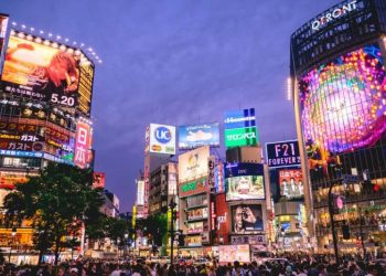 Japan’s Inflation Eases: Economic Shifts in March 2024