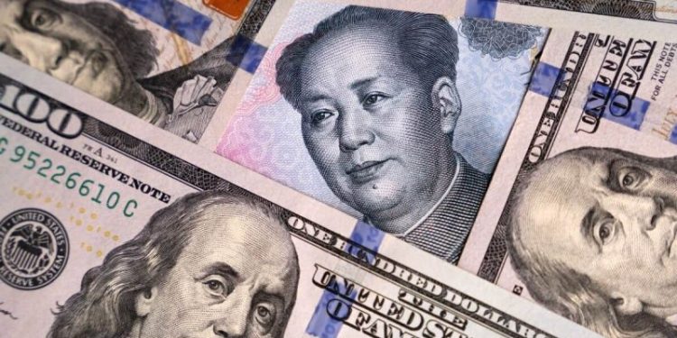 Yuan Surpasses Dollar in Russian Trades
