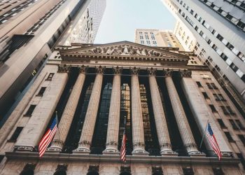 Bank of America Upgrades Coinbase Rating to Neutral, Raises Price Target to $217