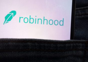 Robinhood Confronts SEC Allegations in Crypto Clash