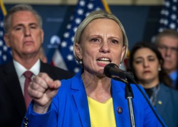 Ukrainian-born Spartz, criticized for Ukraine votes, wins primary fight