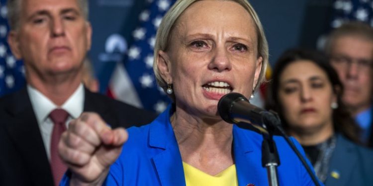 Ukrainian-born Spartz, criticized for Ukraine votes, wins primary fight