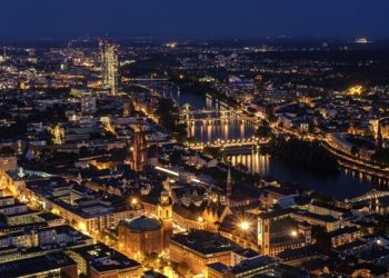 Le DAX 40 à 18 146,00 points