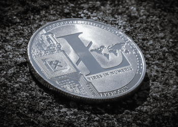SafeMoon and Litecoin: Litecoin trying to stay above $82.00