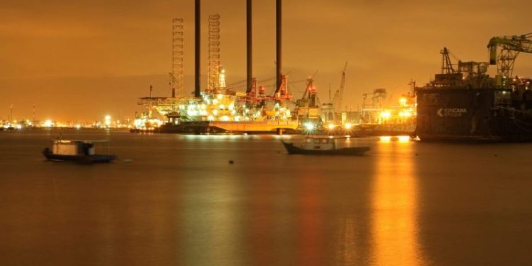 Oil and Natural Gas: Oil retreats from the $80.00 level