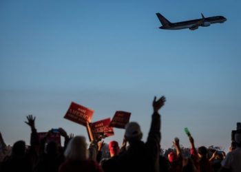 Trump pledges to turn ‘love it or leave it’ into policy