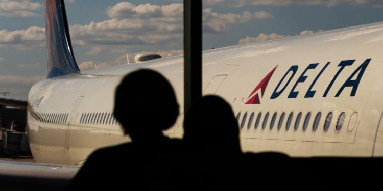 How Delta made itself America’s luxury airline — and what United wants to do about it