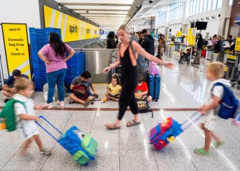 July 4 travel hitting a record thanks to lower gas prices, humming economy