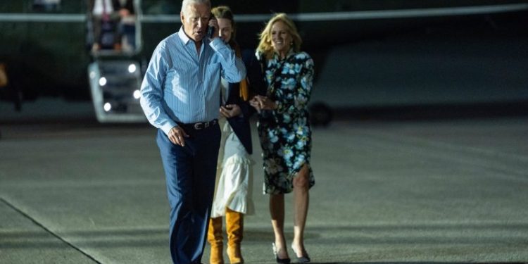 Biden team courts skittish Democrats as path to replace him narrows