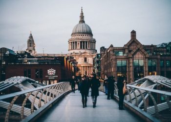 FTSE All-Share Index Live: Tech Companies Extend Gains