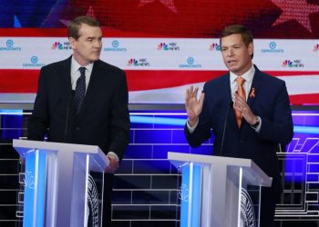 Democrats still stumble on how to ‘pass the torch’ to younger leaders