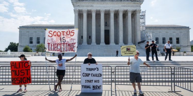 Most Americans support Supreme Court reforms