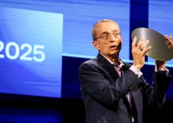 Intel shares plunge 28%, dragging down global chip stocks