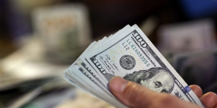 Some experts have raised the odds of a recession. Here’s how much you should have in emergency savings.