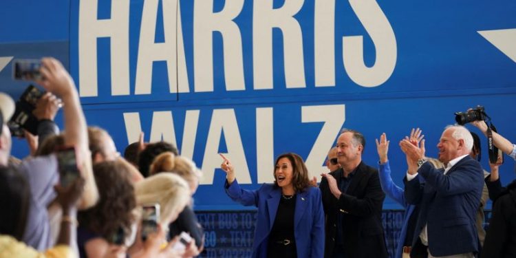Harris and Walz launch pre-convention bus tour in western Pennsylvania