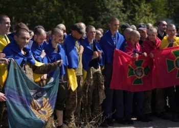 On Ukrainian Independence Day, over 100 POWs swapped with Russia