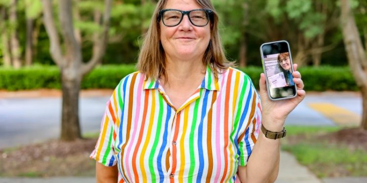 She was accused of a crime for taking a ballot selfie. Now she’s suing.