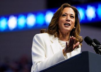 Harris campaign organizes to target Republican voters, touts support from GOP dissenters