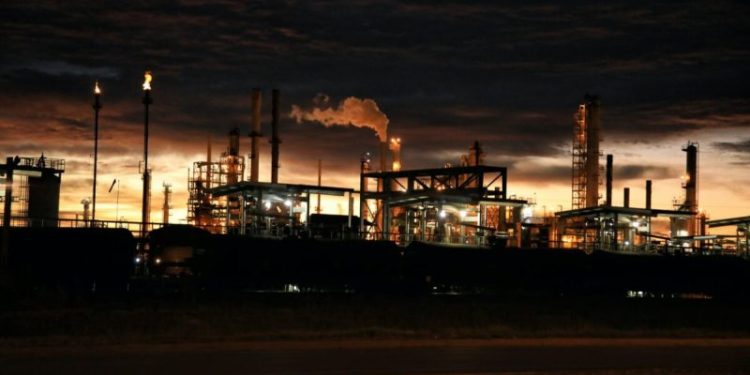 Oil and natural gas: Oil price fell to a new annual low