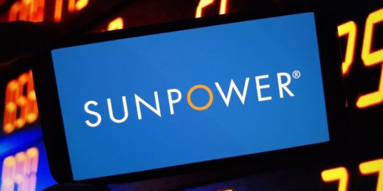 SPWR Stock: Risks and Opportunities for Buyers and Sellers