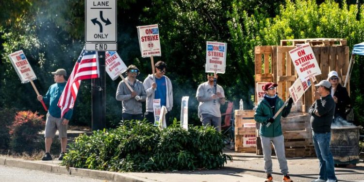 Boeing withdraws contract offer after talks with union end without a deal
