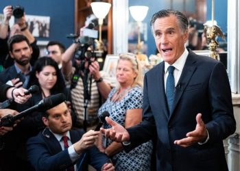 Trump foe Mitt Romney resists endorsing Harris