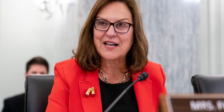 In Nebraska, independent Senate candidate gives GOP a competitive race