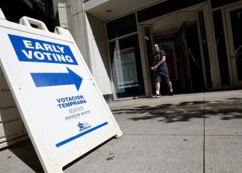 Harris holds big advantage among early voters, Trump with Election Day voters: poll