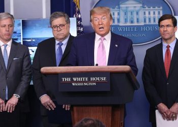 Hundreds of national security officials, ex-Cabinet members, Gold Star families endorse Trump