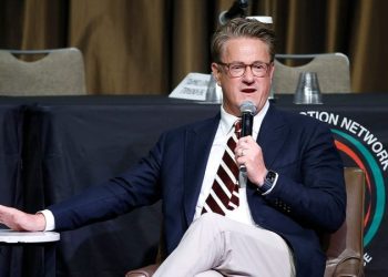 ‘Morning Joe’ co-hosts bend the knee at Mar-a-Lago to try and ‘reset the relationship’