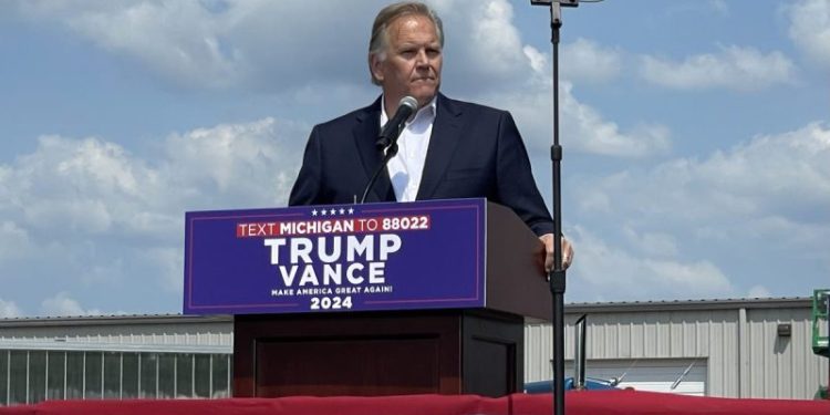 Mike Rogers replacing Wray as FBI director is not happening, Trump adviser says