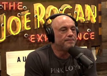 Trump gets last-minute round of big-name endorsements including Joe Rogan, son of Roberto Clemente